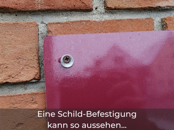Schilderschrauben mit Abdeckkappen