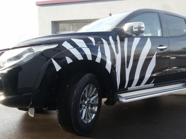 "Zebra"-Design für Mitsubishi L200
